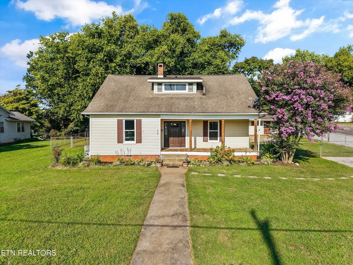 708 Ward Ave, Loudon, TN 37774 - #1