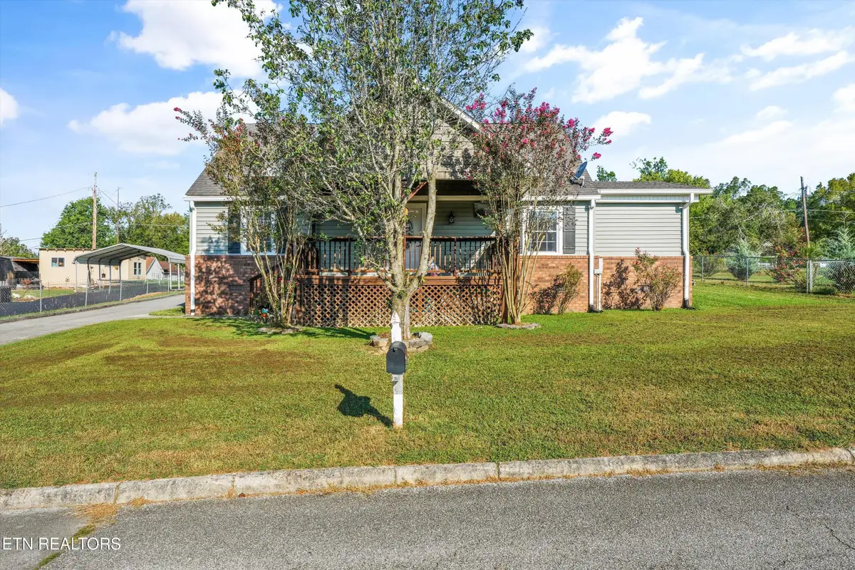 511 1st St, Kingston, TN 37763 - #1