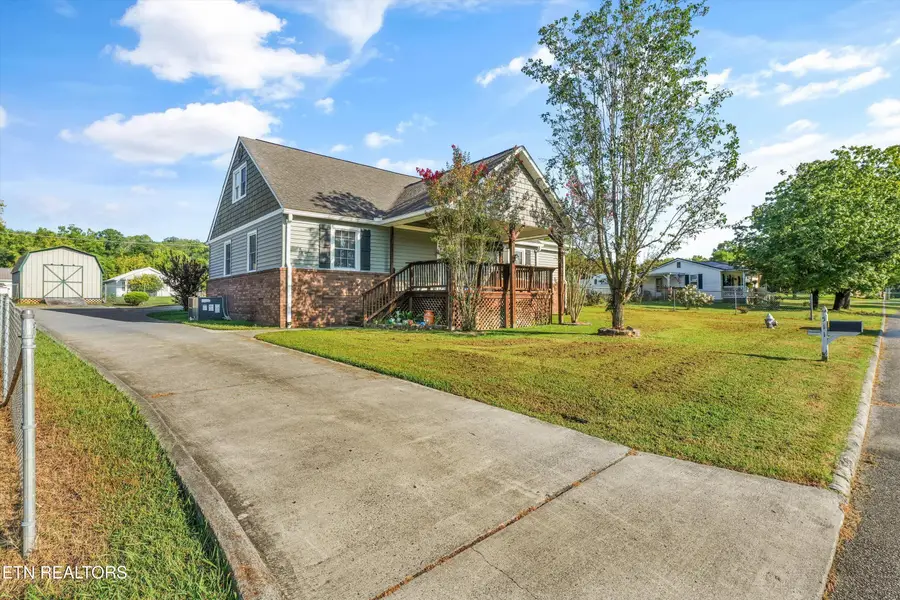 511 1st St, Kingston, TN 37763 - #3