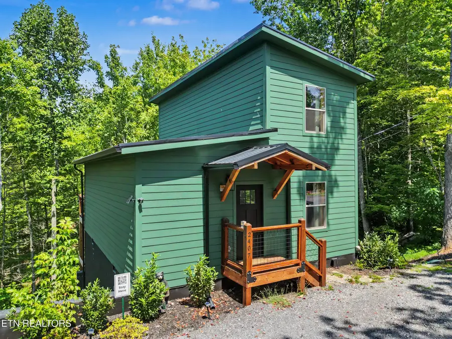 2407 Ridgehigh Pass, Sevierville, TN 37876 - #2