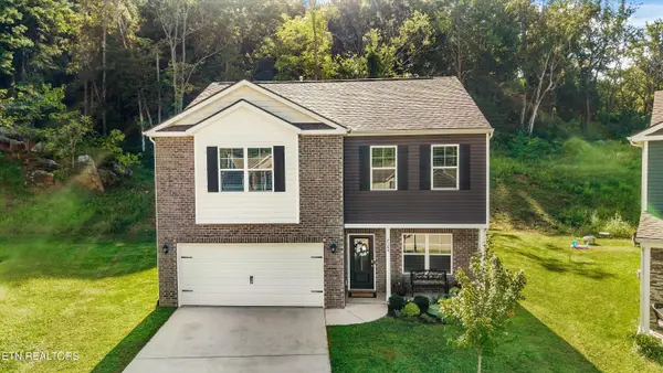 7104 Dusty Rose Lane, Knoxville, TN 37921