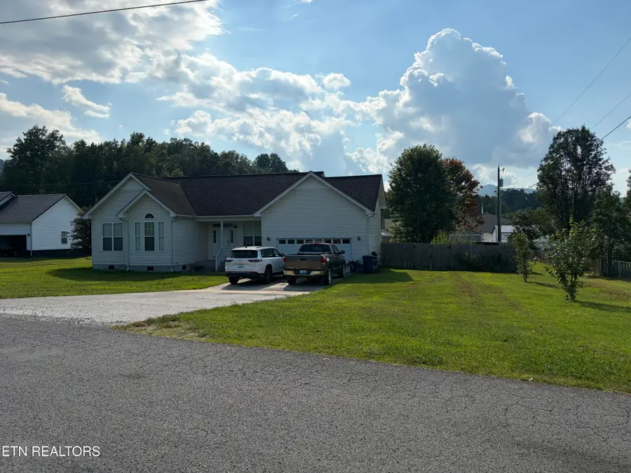 800 S 28th St, Middlesboro, KY 40965 - #3