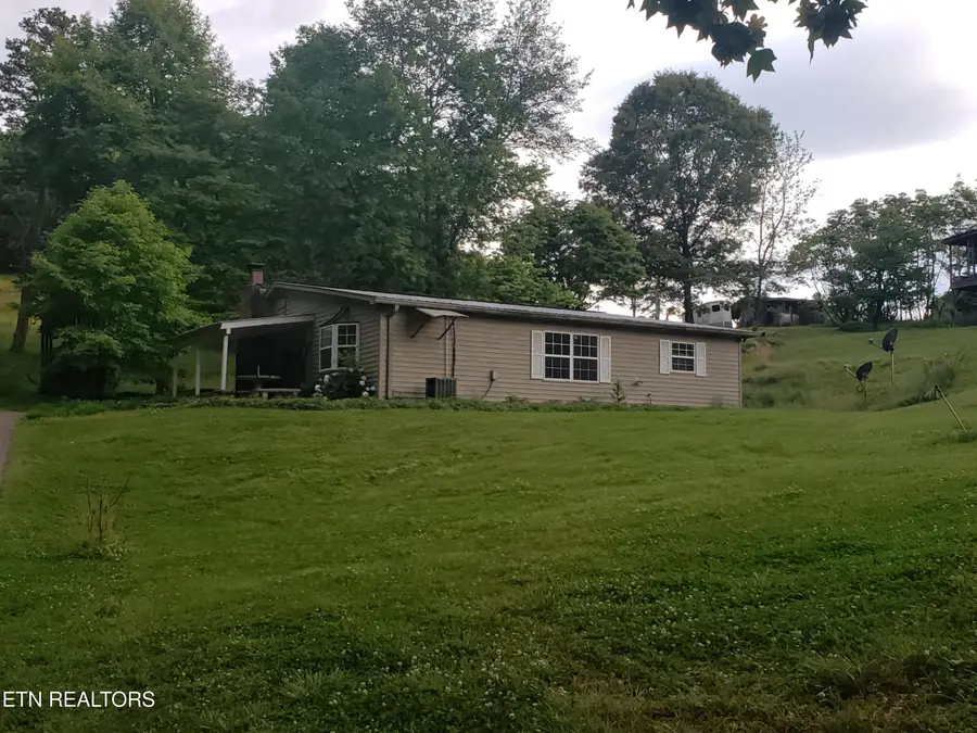 2143 Everett Rd, Knoxville, TN 37932 - #2