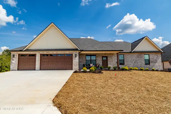 111 Burrstone Way, Maryville, TN 37803