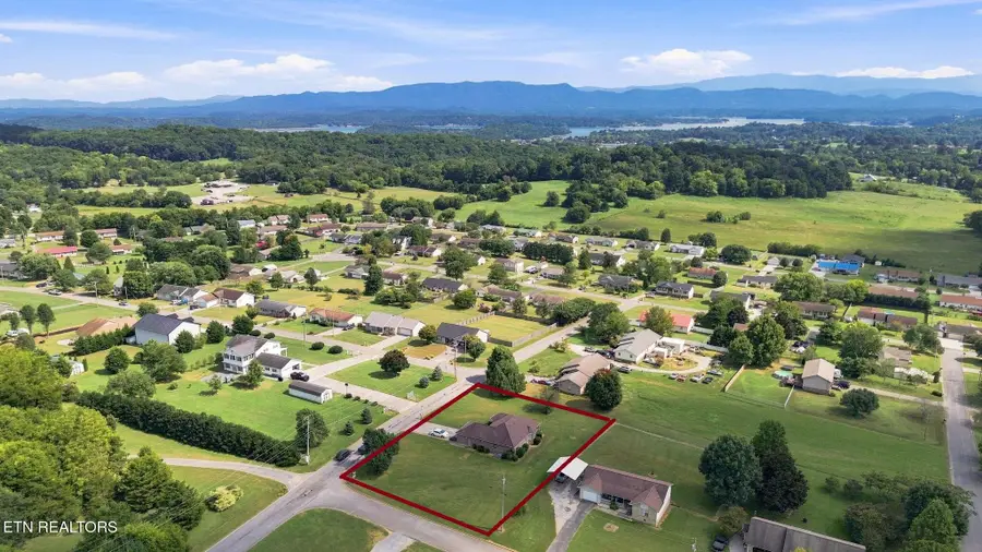 114 St Paul Drive, Dandridge, TN 37725 - #2