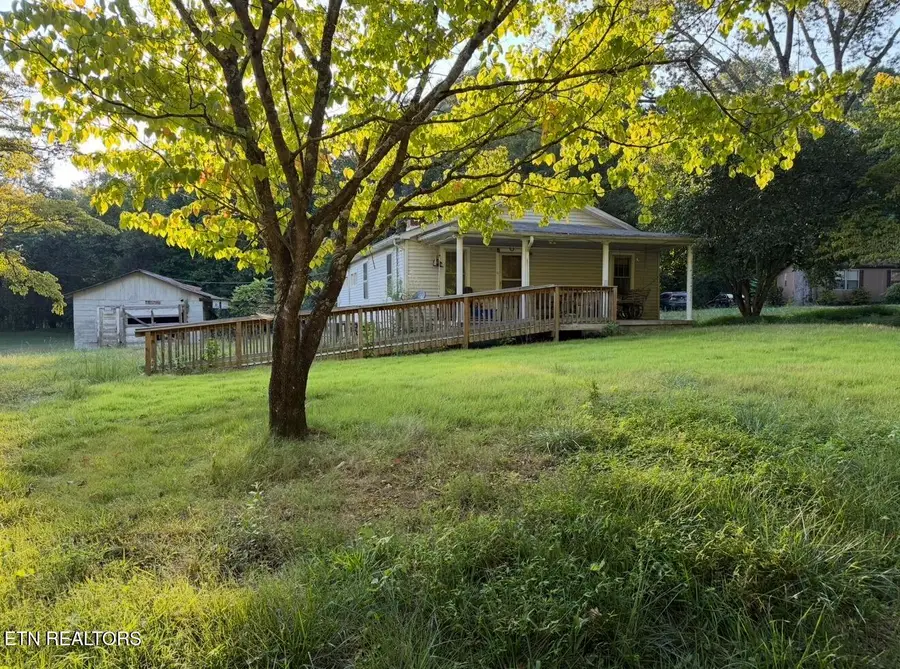 220 Woods Chapel Rd, Harriman, TN 37748 - #3