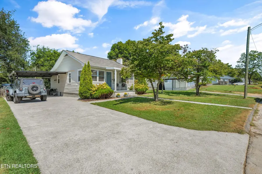 879 Birch St, Alcoa, TN 37701 - #3
