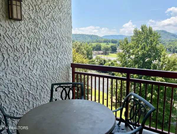 212 Dollywood Lane #UNIT 444, Pigeon Forge, TN 37863