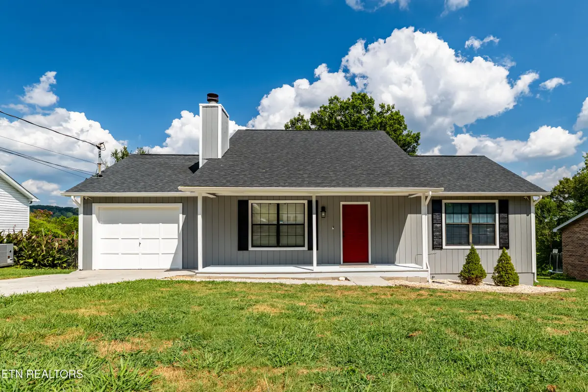 2423 Chimney Ridge Rd, Knoxville, TN 37923 - #1