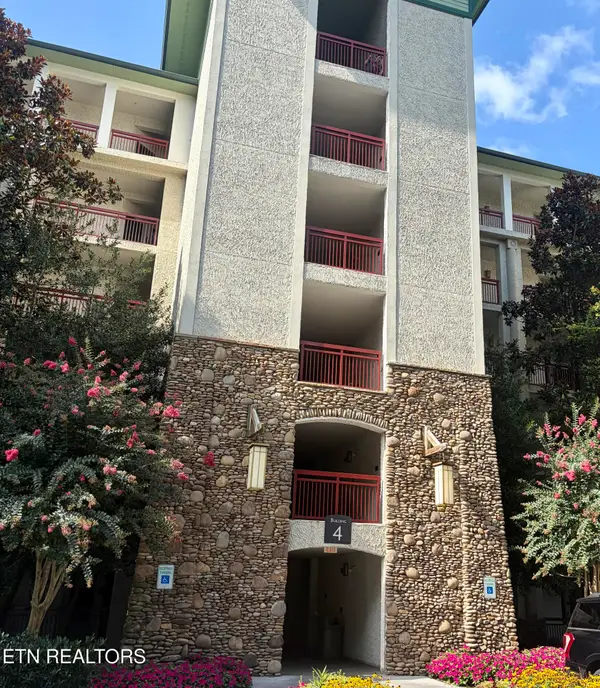 212 Dollywood Lane #UNIT 445, Pigeon Forge, TN 37863