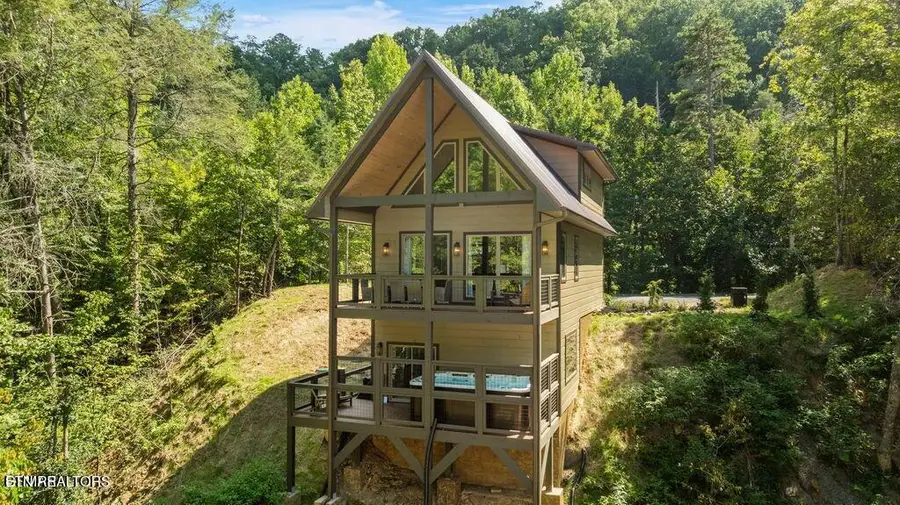 1920 Smoky Cove Rd, Sevierville, TN 37876 - #2