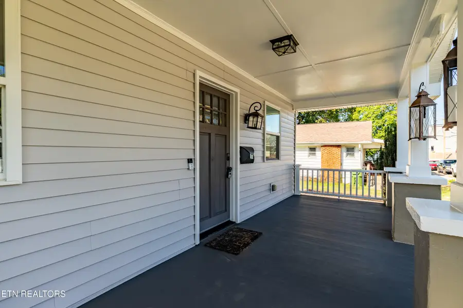 911 White Ave, Maryville, TN 37803 - #3
