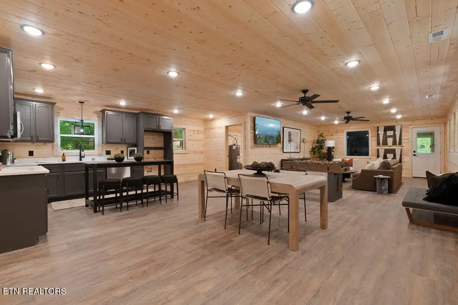 927 Carvers Lane, Sevierville, TN 37876 - #3