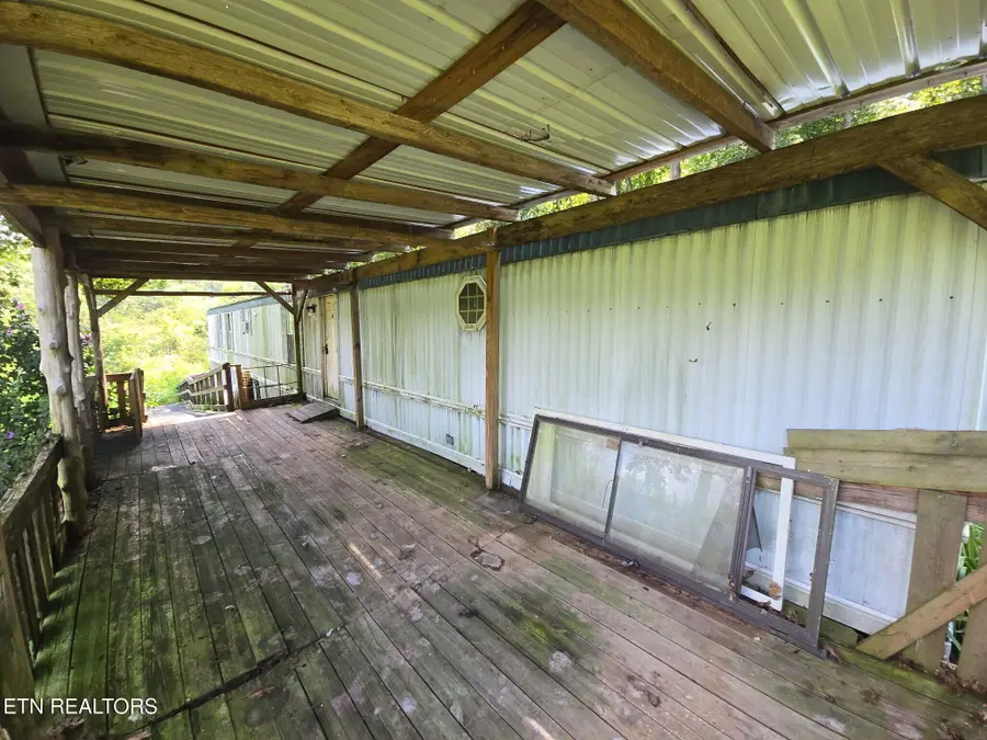 524 N Farnum St, Friendsville, TN 37737 - #3