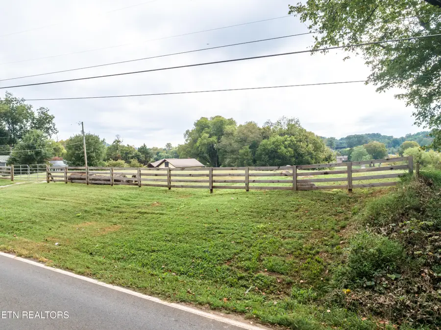 3706 Holston Hills Rd, Knoxville, TN 37914 - #3