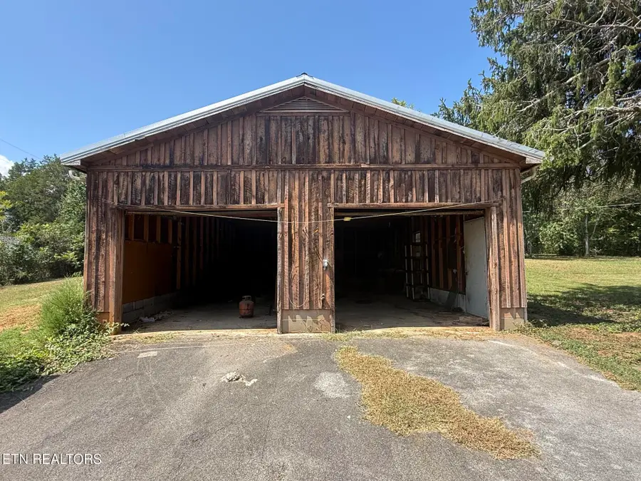 4843 Big Springs Rd, Friendsville, TN 37737 - #3