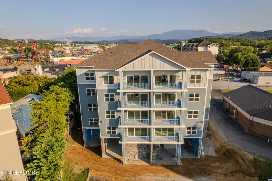 129 Sugarfoot Way #401, Pigeon Forge, TN 37863 - #2