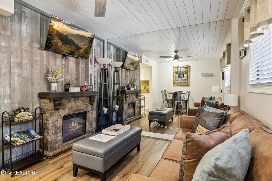 685 River Unit #304 Rd #UNIT 304, Gatlinburg, TN 37738 - #2