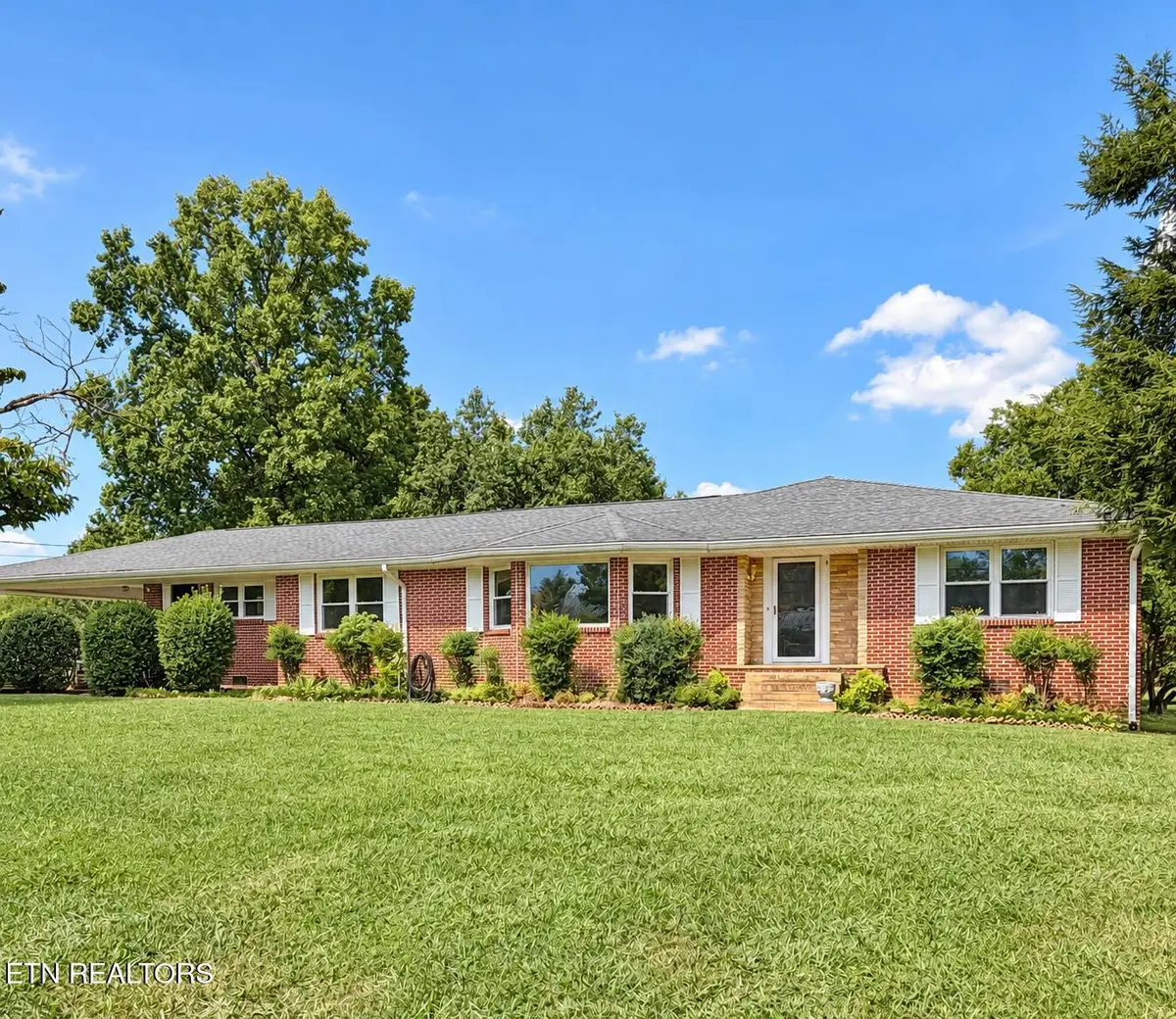 741 Oak St, Dayton, TN 37321 - #1