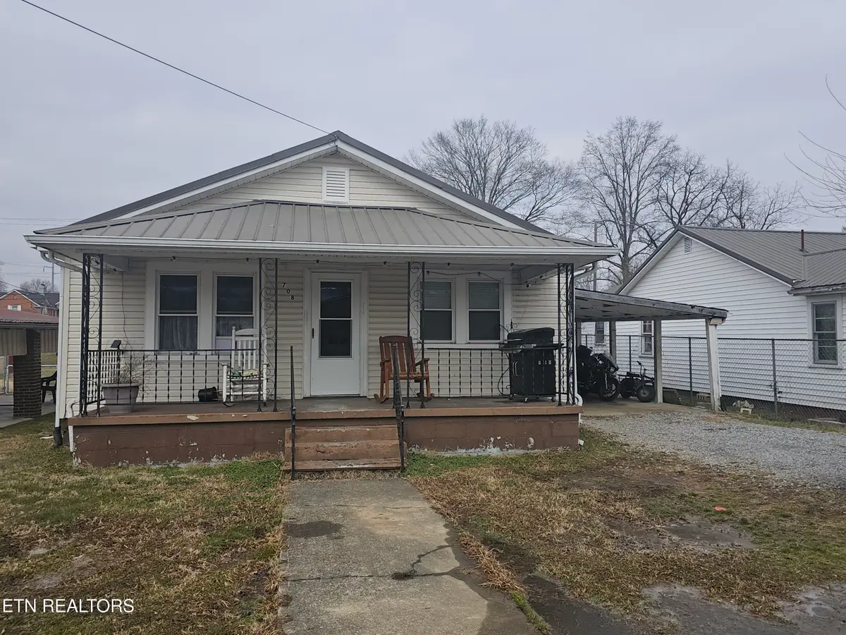 708 W Chester Ave, Middlesboro, KY 40965 - #1