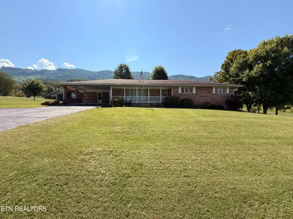 51972 Veterans Memorial Hwy, Big Stone Gap, VA 24219
