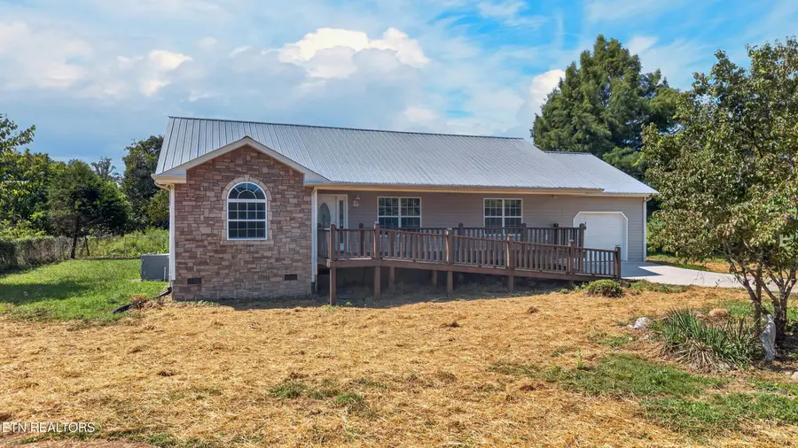 3806 Holders Grove Rd, Cosby, TN 37722 - #2