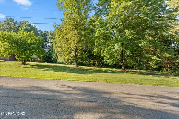 537 Bob White Drive, Loudon, TN 37774