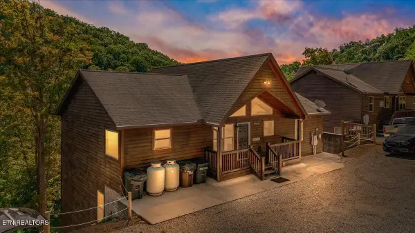 126 Bluewater Lane, LaFollette, TN 37766