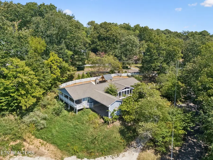 5603 S Briscoe Circle, Knoxville, TN 37912 - #3