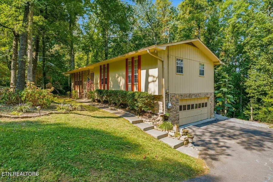 1119 W Outer Drive, Oak Ridge, TN 37830 - #3