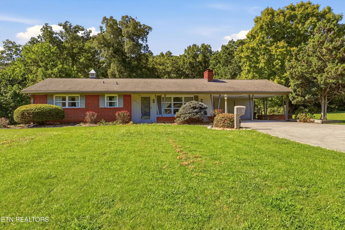 717 Kimberlin Heights Rd, Knoxville, TN 37920 - #1