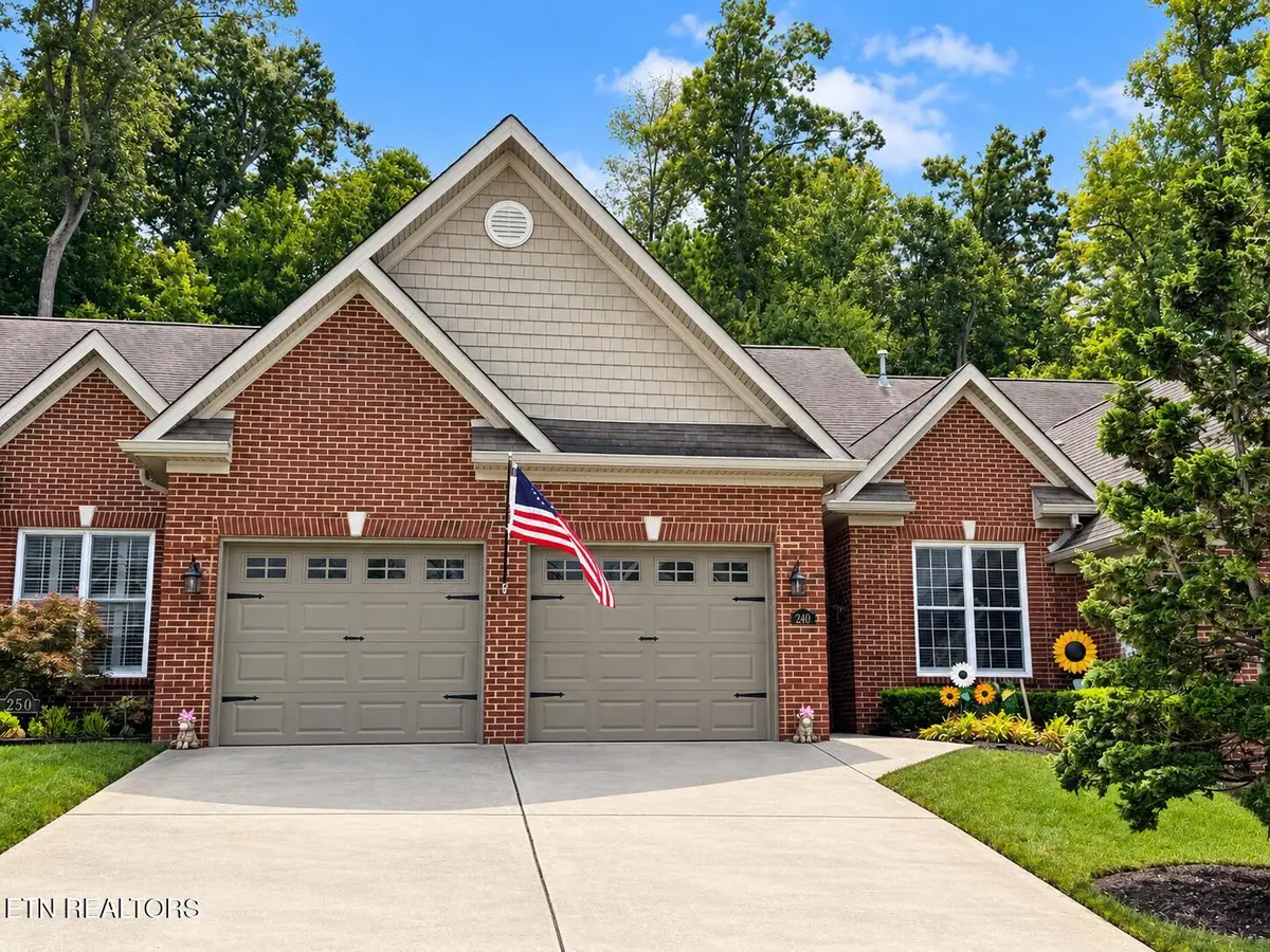 240 Waterford Circle, Lenoir City, TN 37772 - #1