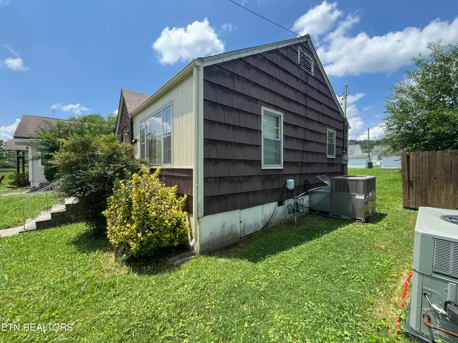 929 Chickamauga Ave, Knoxville, TN 37917 - #3