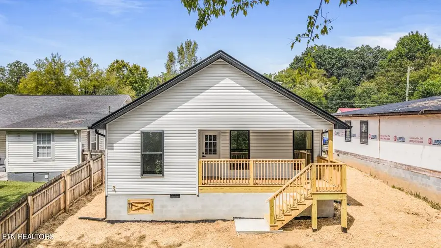 136 W Moody Ave, Knoxville, TN 37920 - #3