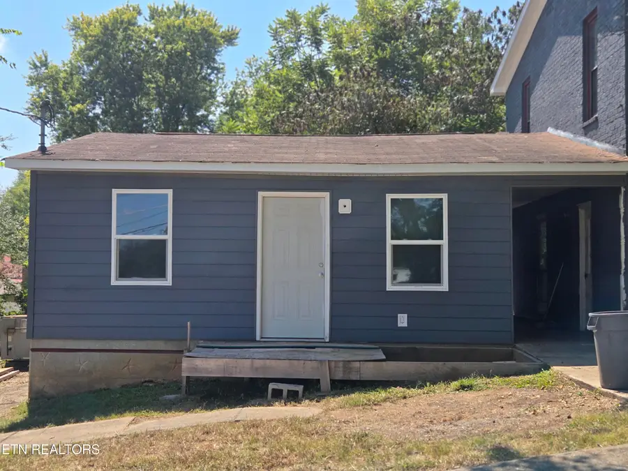 205 Tennessee St, Harriman, TN 37748 - #2