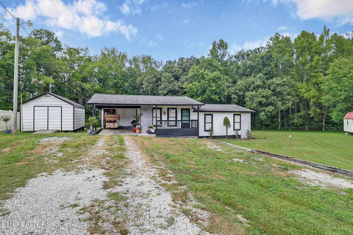 125 Christopher Rd, Wartburg, TN 37887 - #1