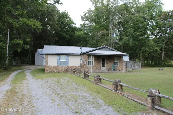 1413 Pennsylvania Ave, Jamestown, TN 38556