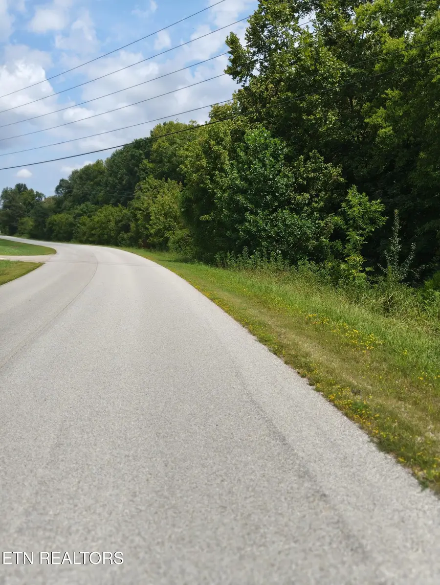 9500 E Matlock Bend Rd, Loudon, TN 37774 - #2
