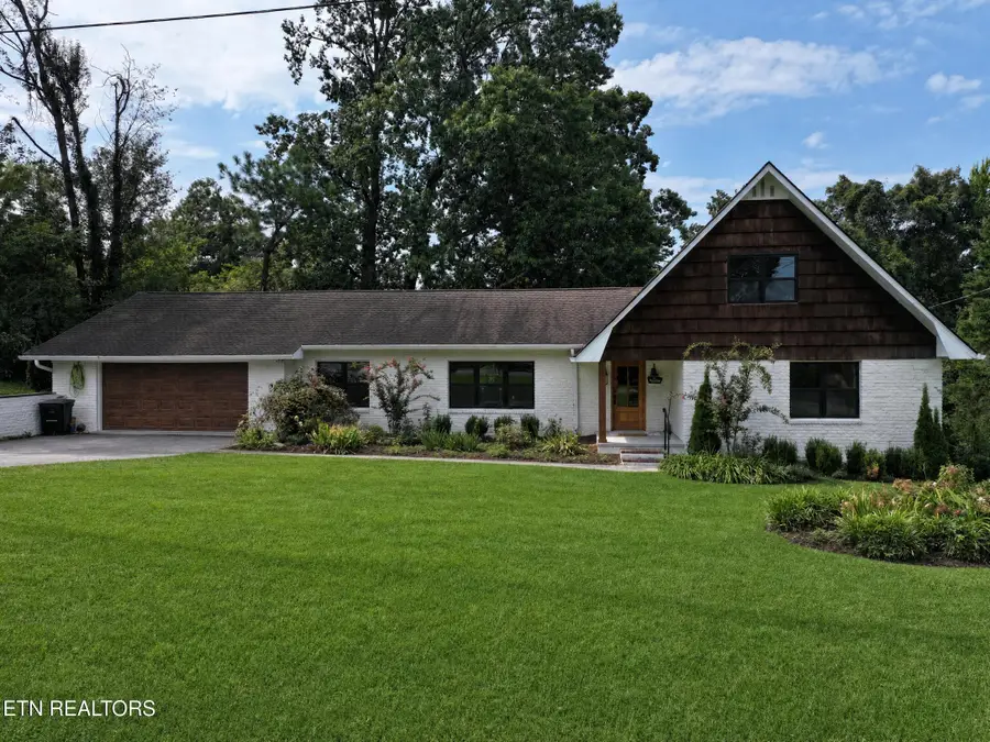3701 Frostwood Rd, Knoxville, TN 37921 - #3