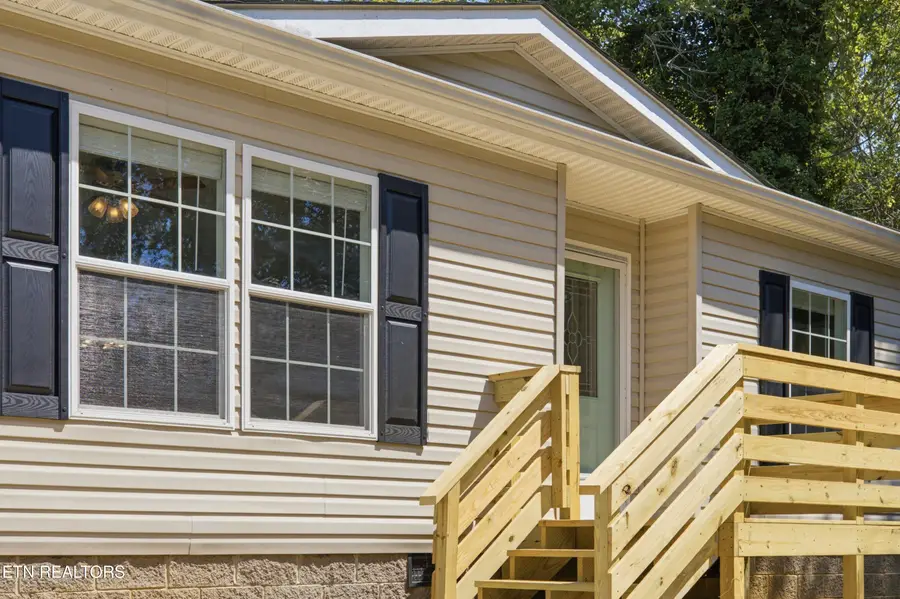 414 Palmer St, Kingston, TN 37763 - #3