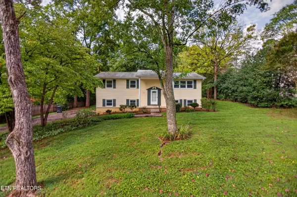 1213 April Drive, Knoxville, TN 37919