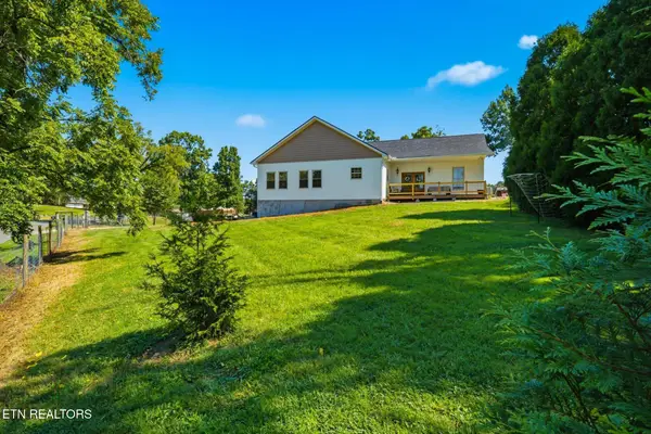 327 Bethel Rd, Clinton, TN 37716