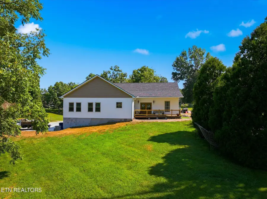 327 Bethel Rd, Clinton, TN 37716 - #2