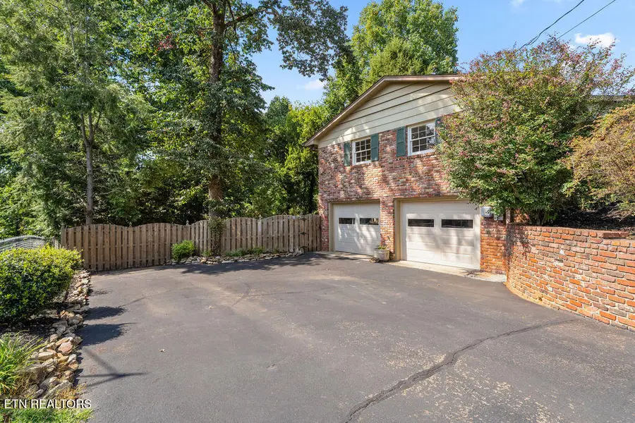 929 Corning Rd, Knoxville, TN 37923 - #3