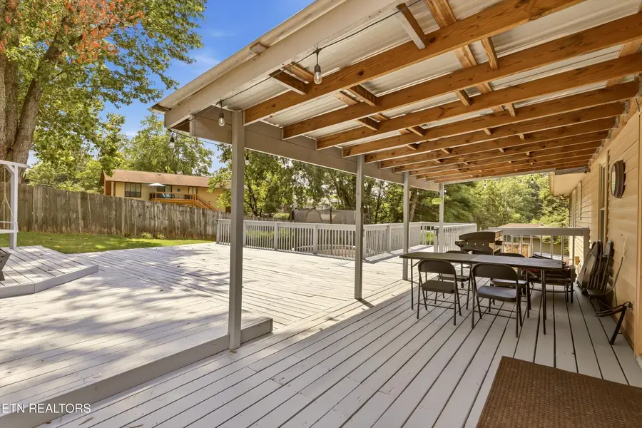 1725 Grenada Blvd, Knoxville, TN 37922 - #2