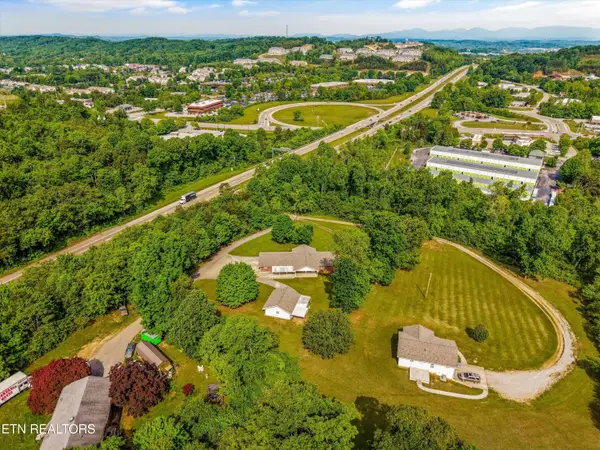 1210/1214 Pellissippi Pkwy, Knoxville, TN 37932