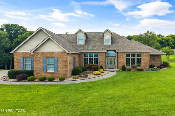 1045 Clendenen Rd, Maryville, TN 37801