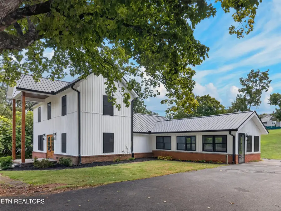 145 W Meeting St, Dandridge, TN 37725 - #2