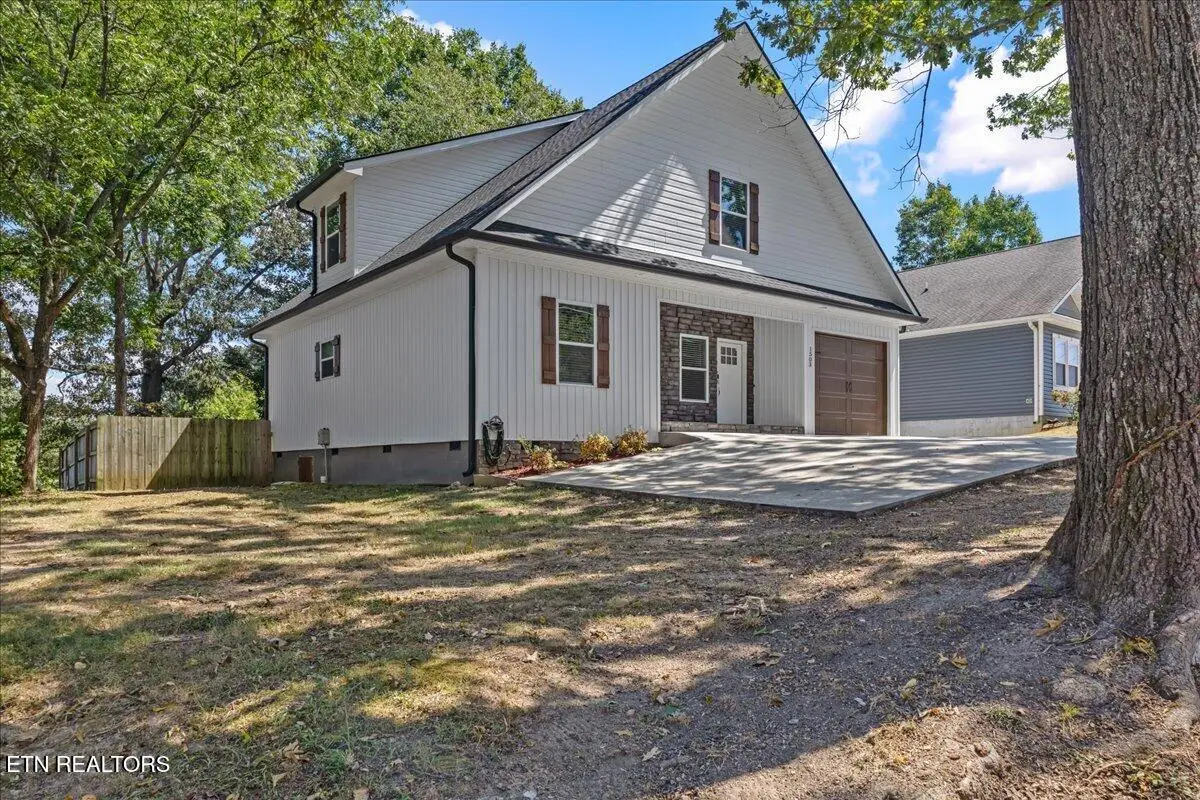 1503 Richardson St, Athens, TN 37303 - #1