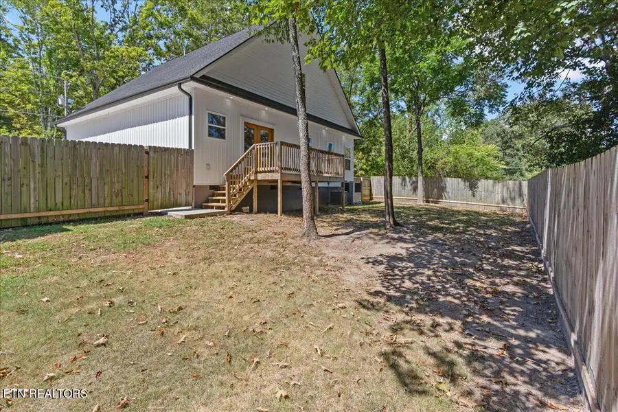 1503 Richardson St, Athens, TN 37303 - #3